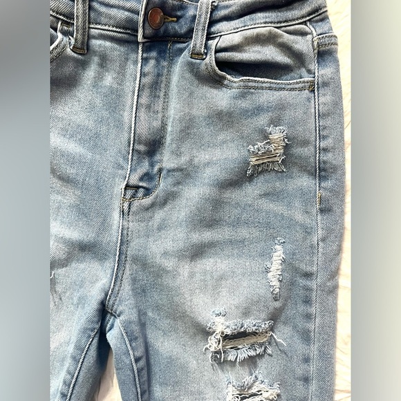 Cello Women's Distressed Light Blue Jeans Size 7 - Picture 5 of 15